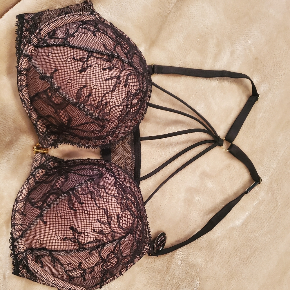 Victoria Secret Bombshell Plunge 34B Bra